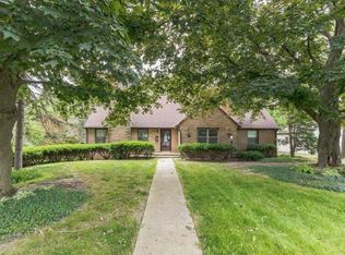544 S Victory St, Waukegan, IL 60085
