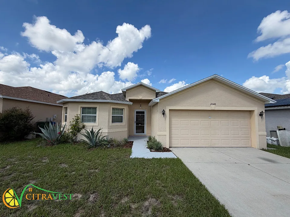 2048 Lakeridge Dr