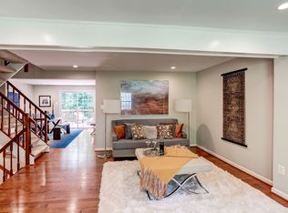 11712 Mossy Creek Ln, Reston, VA 20191