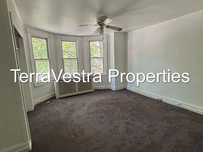 433 Viola St — Photo 2