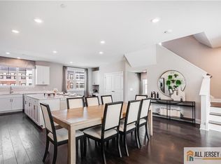 521 John Vanzandt Dr, Titusville, NJ 08560