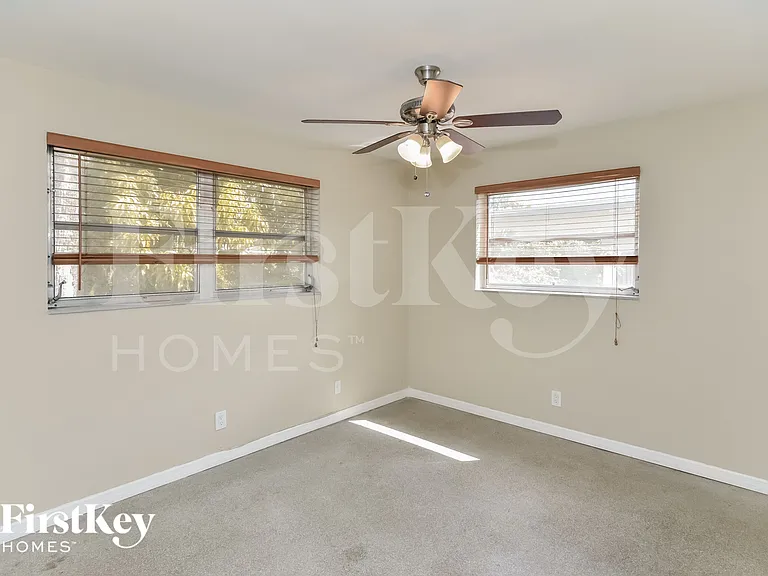 3141 SW 17th St — Photo 10