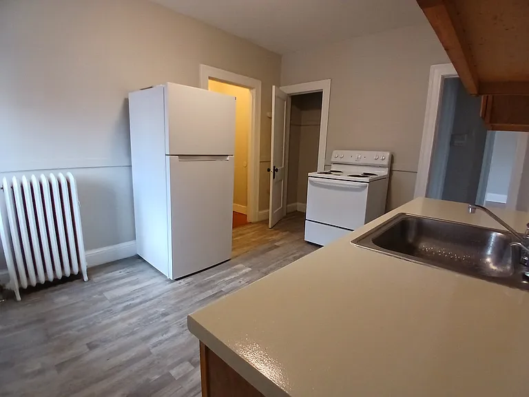 327 Washington St #C2 — Photo 12