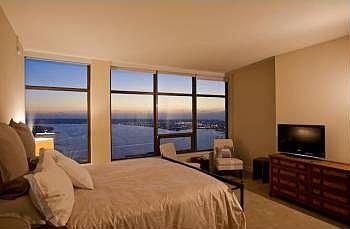 4th image of 700 W East St Unit 4201