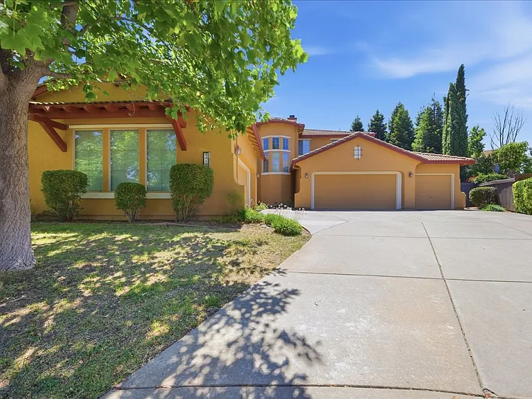 4319 Cadee Ct — Photo 1
