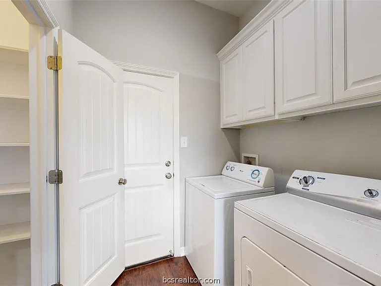 2706 Horse Haven Ln — Photo 12