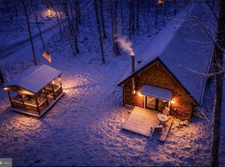 333 Rouse Mountain Rd, Great Cacapon, WV 25422