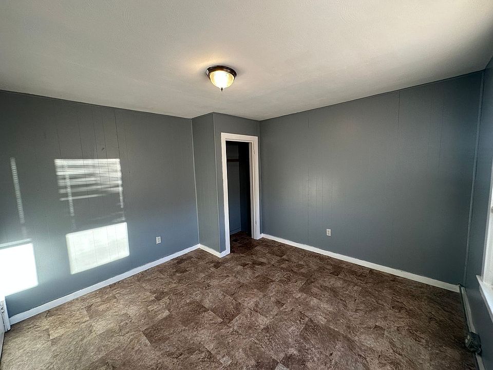 2nd image of 305 East St Unit 11