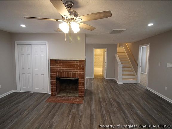 4th image of 210 Cavalier Dr