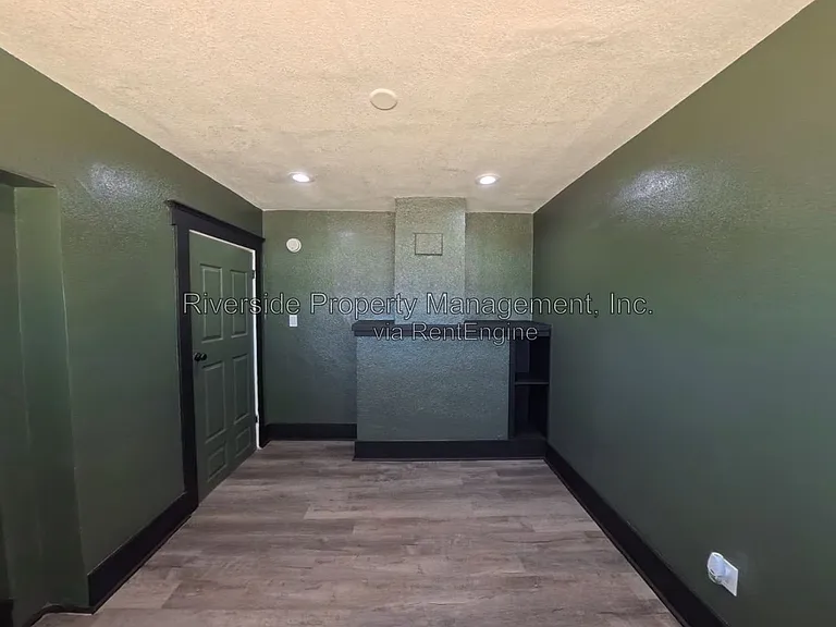 4379 Cover St — Photo 32