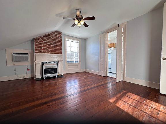5th image of 2333 Magazine St #8