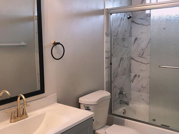 3rd image of 21564 Meekland Ave APT 18