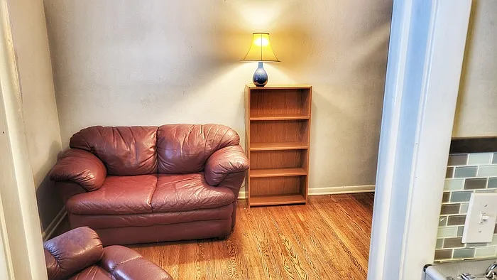 4 bed, 2.0 bath, 2006 sqft, $2,649 — Photo 4
