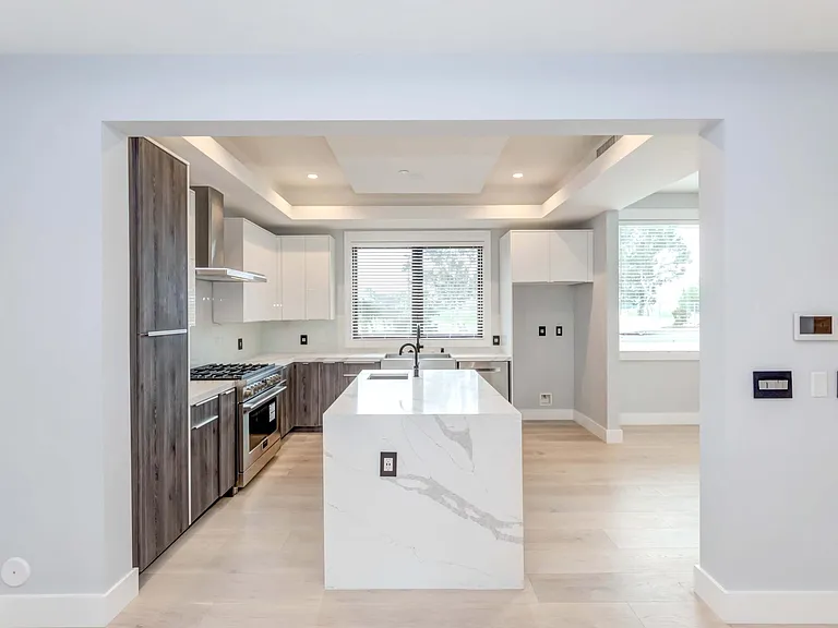 18538 Amie Ave — Photo 17