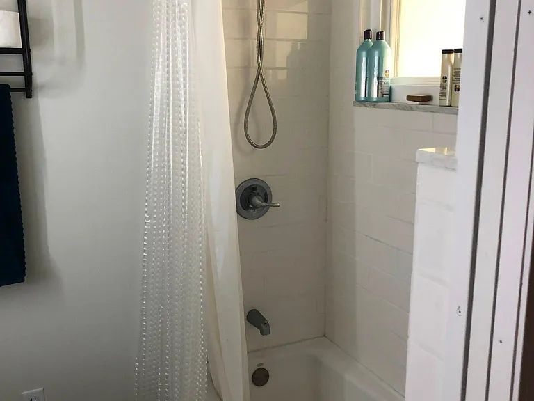 33 Burton Ave — Photo 8
