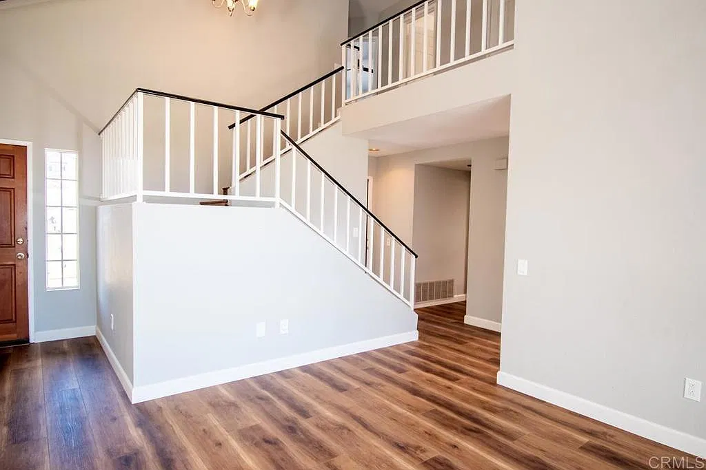 3 bed, 2.5 bath, 1631 sqft, $4,100 — Photo 4