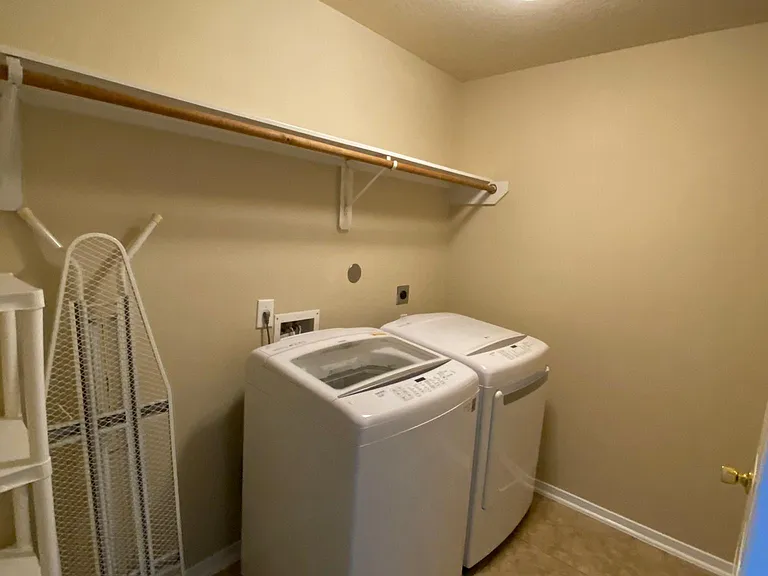 2322 Turnbury Elm Ct — Photo 16