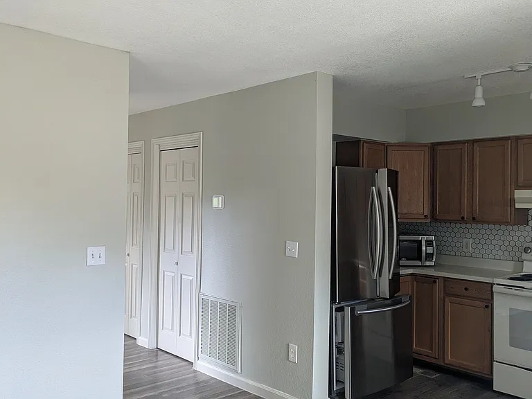 34 S Hazel Ct — Photo 3