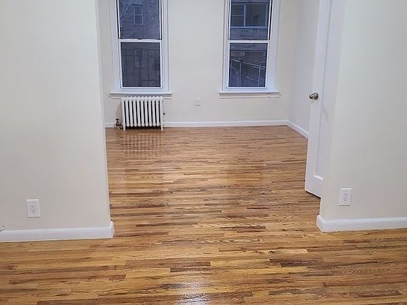 4th image of 325 E 48th St APT 3B