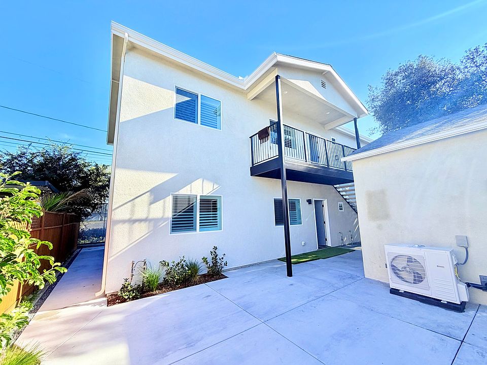 1st image of 5602-5604 Verdura Ave #5604-1