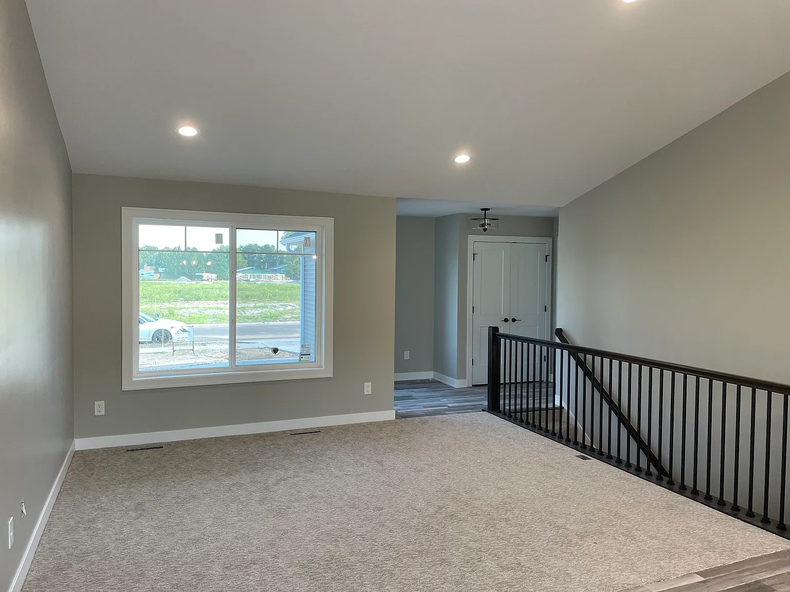 4 bed, 2208 sqft, $2,750 — Photo 3