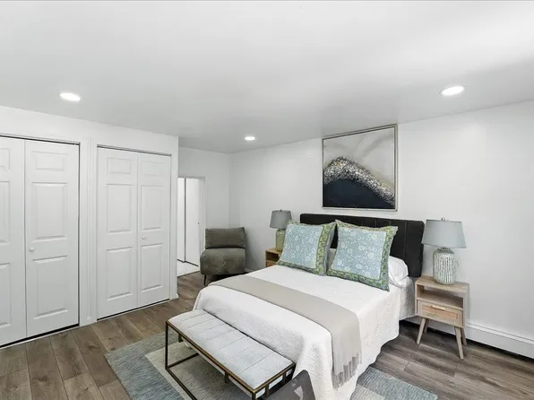 283 Griffith Street image 17 of 29