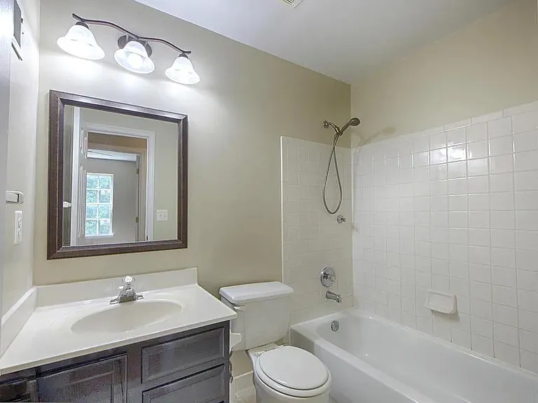 6119 Oaklawn Ln — Photo 16