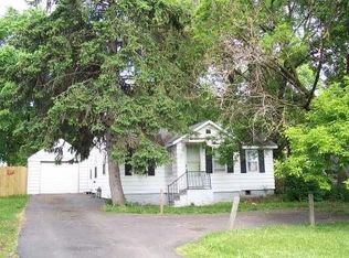 136 N Farnsworth Ave, Aurora, IL 60505