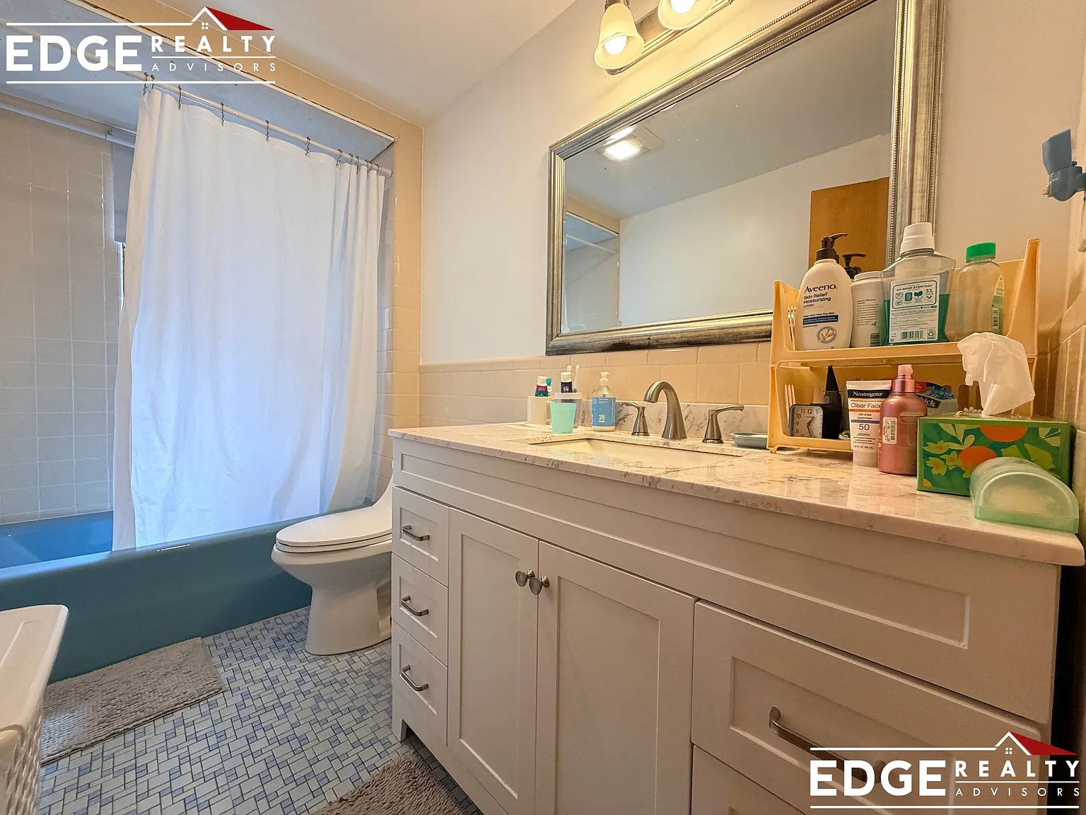 241 Boylston St — Photo 2