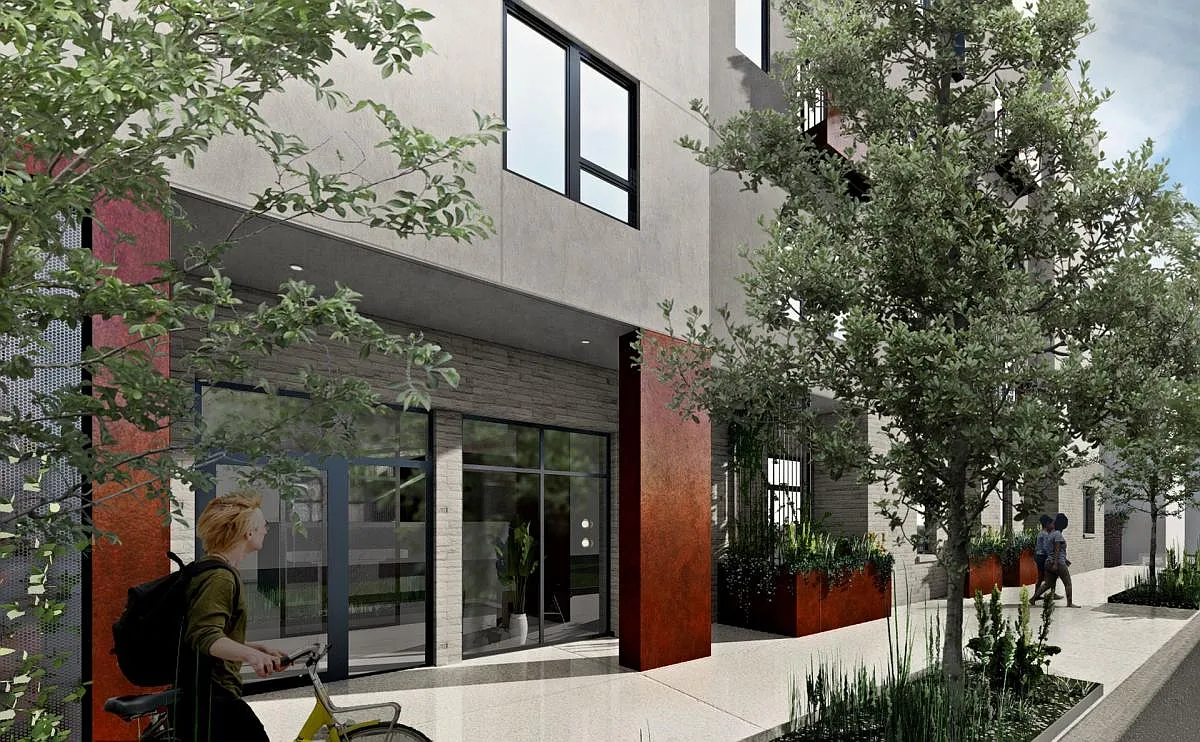 Trinity St 906 — Photo 1