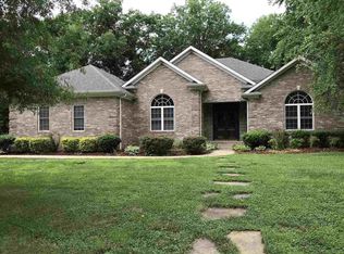 655 Hallview Rd, Bowling Green, KY 42101