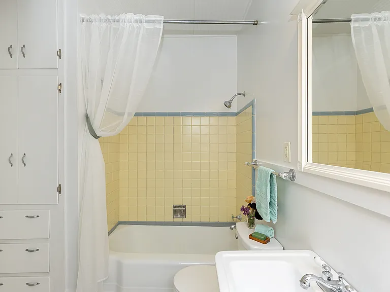 718 18th St #3 — Photo 13