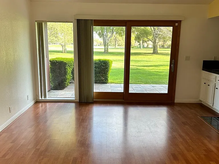 44771 Garden Ct — Photo 12