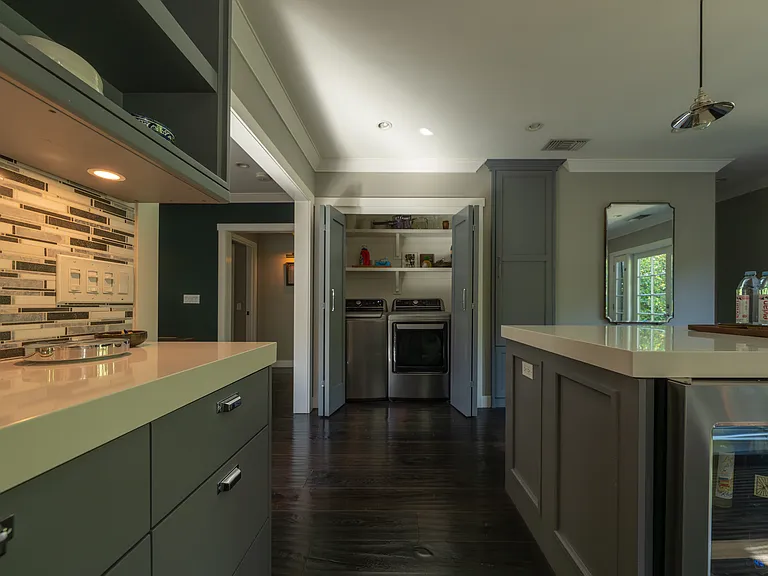 1302 N Fuller Ave — Photo 12
