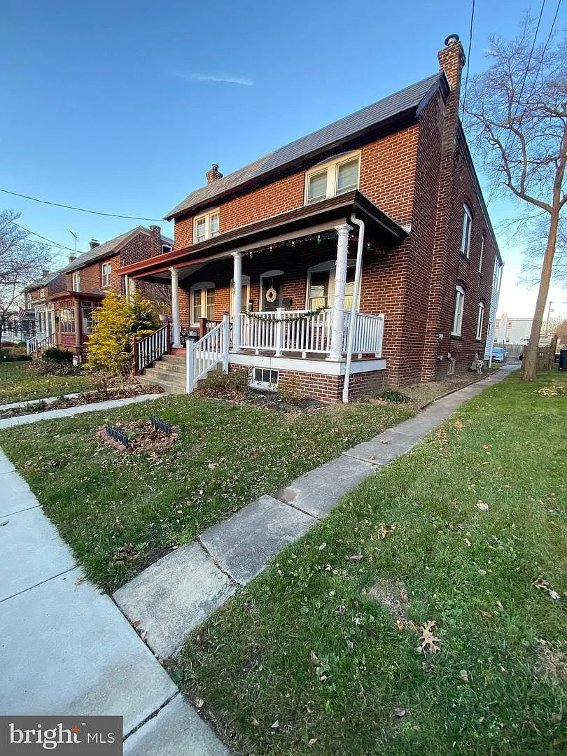 209 Harvey Ave photo 1