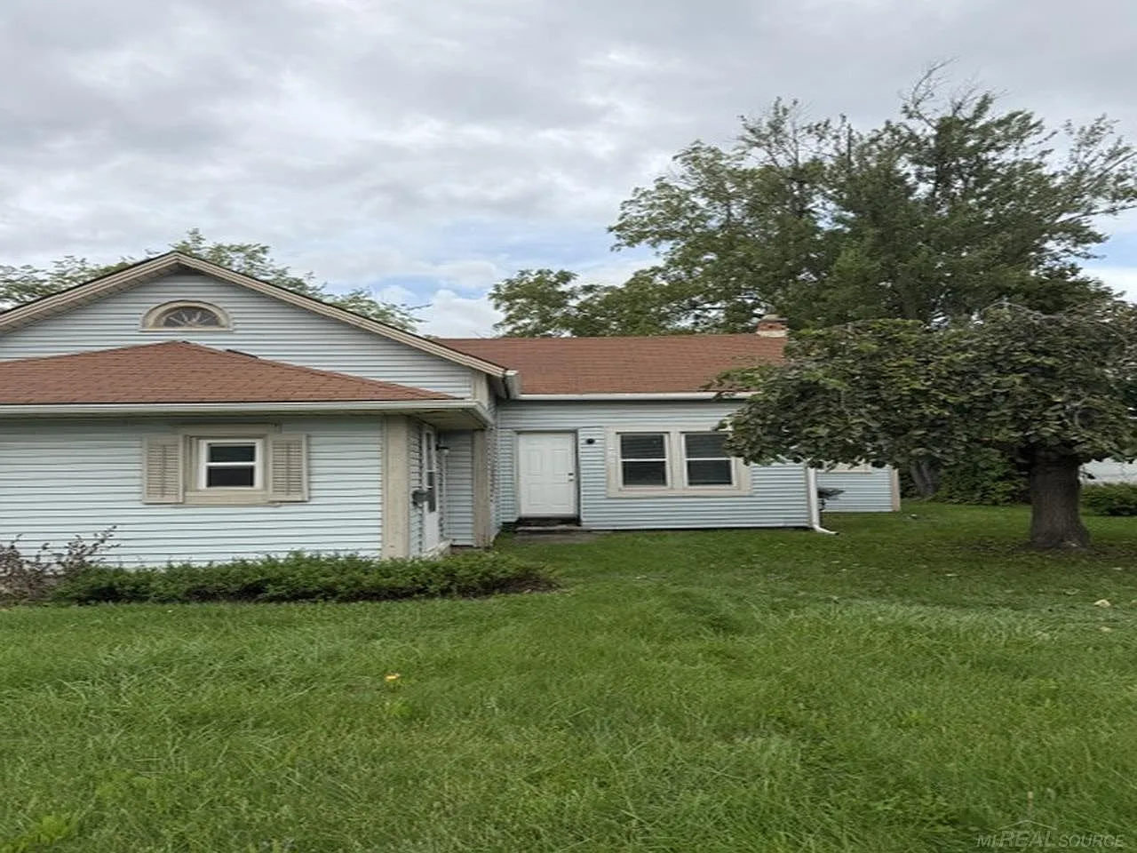1 bed, 1.0 bath, 750 sqft, $1,000 — Photo 1