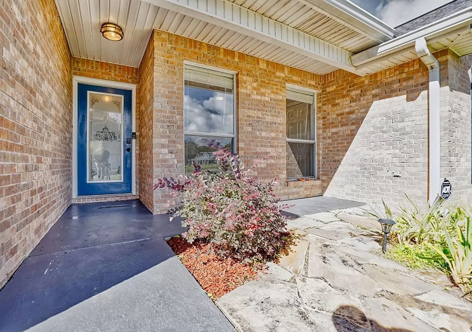 Large family home in the Magnolia Bayou Subdivision of Ocean Springs! — Photo 2