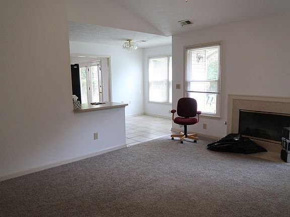 4th image of 1807 Timber Creek Dr