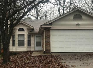 48 Oak Ridge Dr, Maumelle, AR 72113