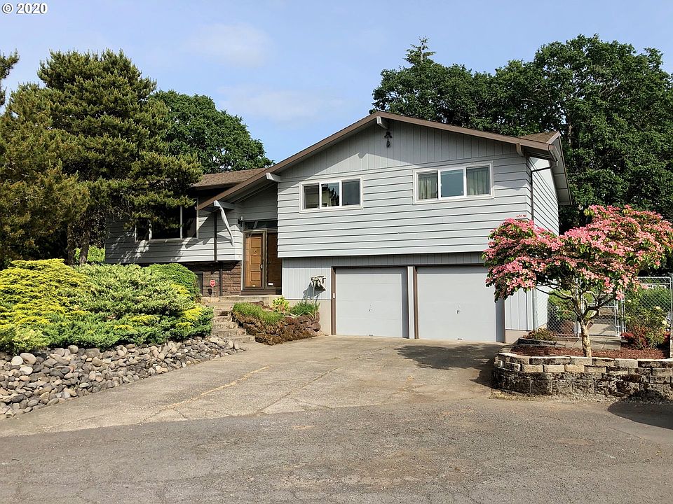 1st image of 15654 SE Thiessen Ct