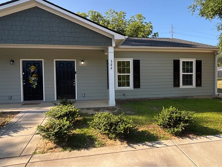 322 E Jenkins St — Photo 1