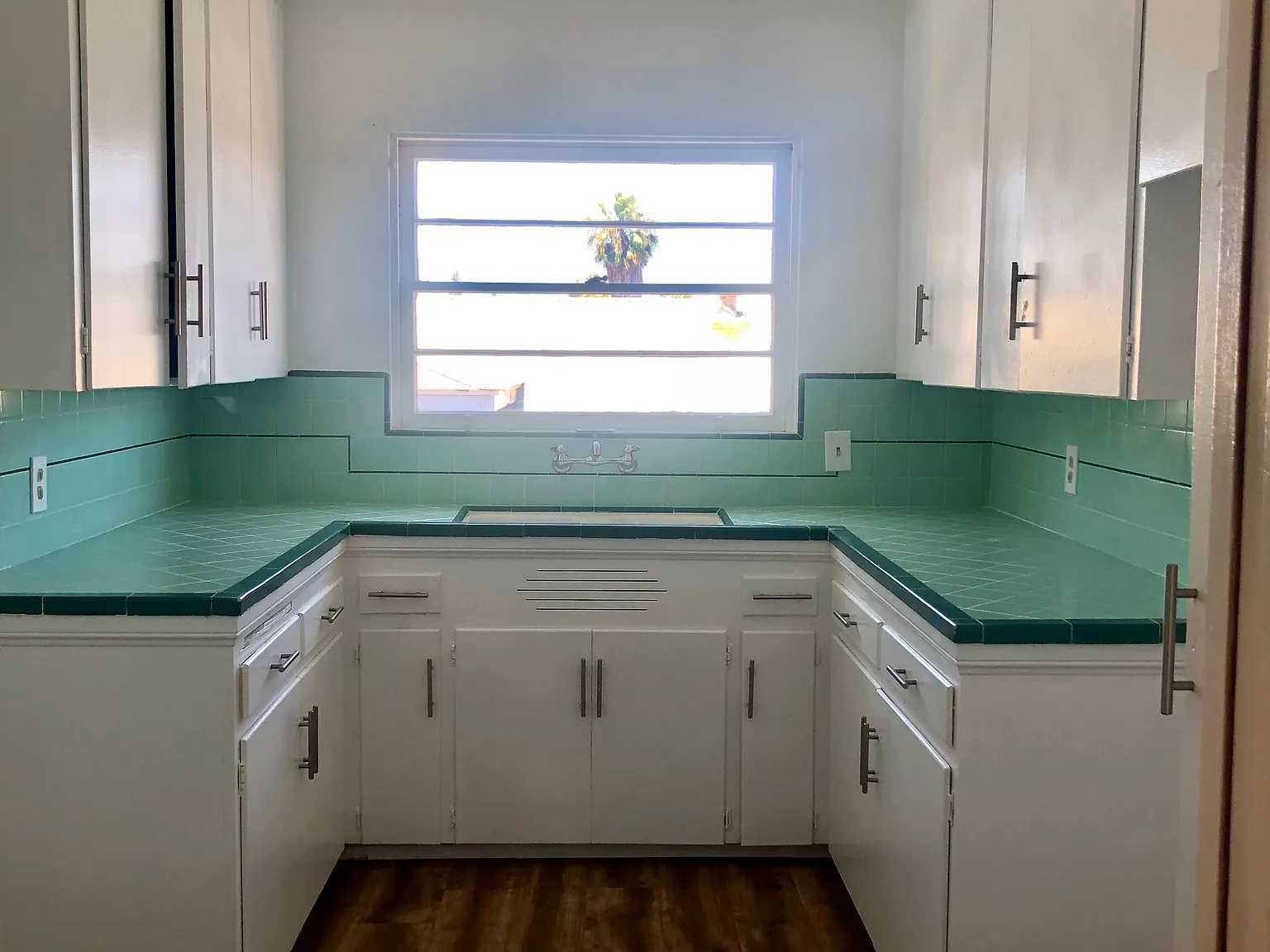 1 bed, 500 sqft, $1,850 — Photo 3