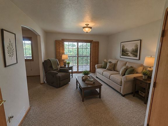 5th image of 2901 11th St SE