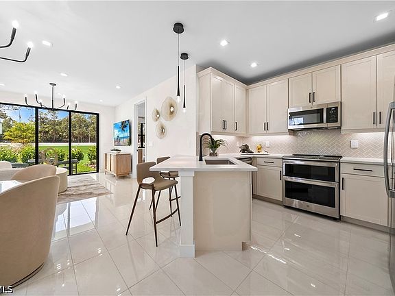 3rd image of 6092 Barbara Cir