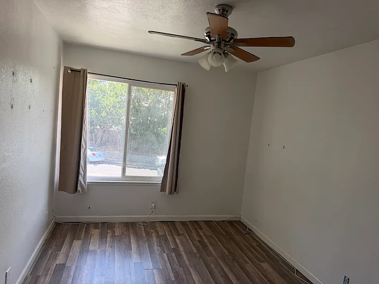 2672 Kingston Ct — Photo 22