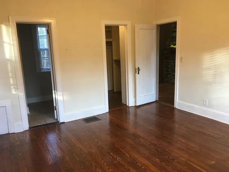 247 The Prado NE #REAR COTTAGE — Photo 5