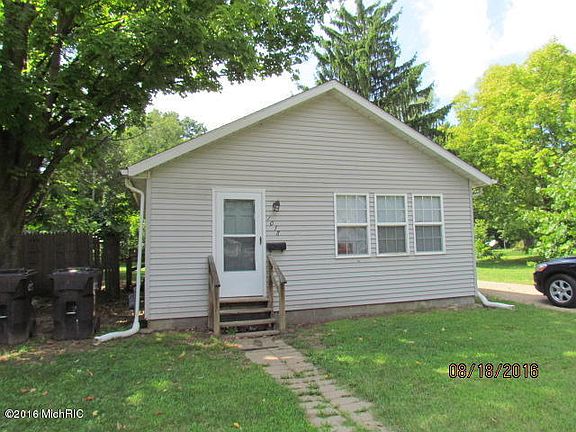 2nd image of 1058 McAllister Ave