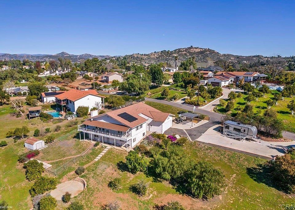 1st image of 1342 Loma De Naranjas