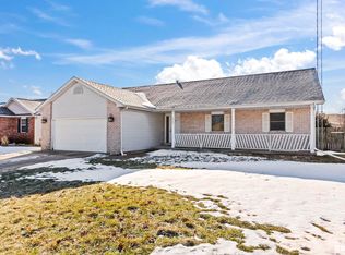 4620 Dickey John Rd, Auburn, IL 62615