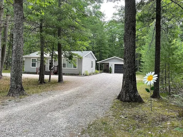 1549 W College Dr, Lewiston, MI 49756